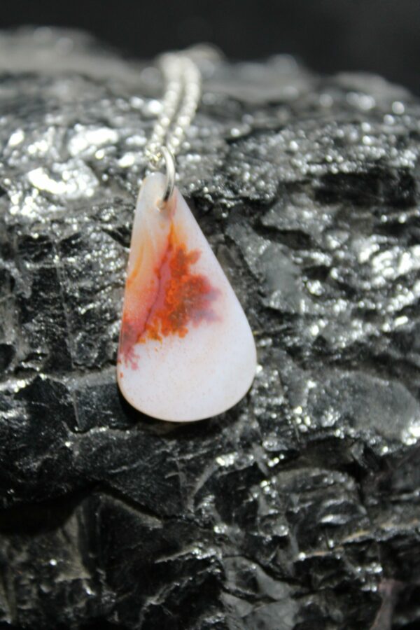 Pendentif en agate mousse goutte d'eau