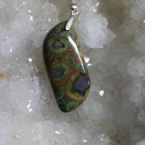 Pendentif en rhyolite